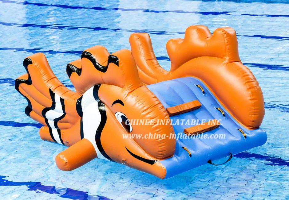 WG1-009 Clown Fish Water Sport Games For Pool