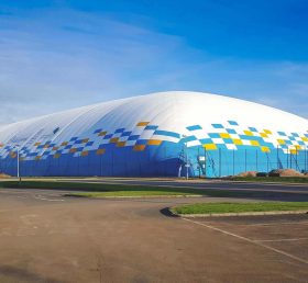 Tent3-012 104M X 65.7M Cupola doppia cupola in pelle che copre un campo di calcio a Leckwith, Cardiff