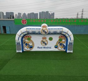 T11-7236 Gioco Gonfiabile di Tiro al Calcio a Tema Real Madrid