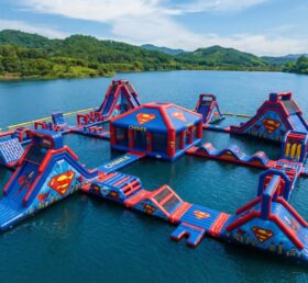 S654 Parco Acquatico Gonfiabile a Tema Superman