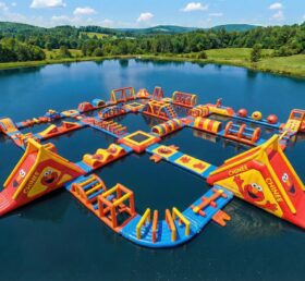 S713 Parco Acquatico Gonfiabile a Tema Tickle Me Elmo