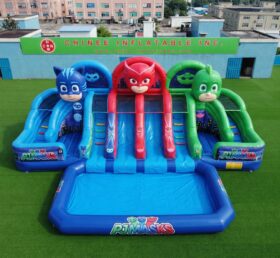 T8-6193 Scivolo d’acqua gonfiabile a tema PJ Masks