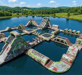 S839 Parco Acquatico Gonfiabile a Tema Zombie
