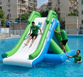 Scivoli galleggianti per parchi acquatici