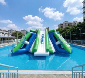 T10-620 Parco acquatico galleggiante Stazione di arrampicata e scivolo - Stazione tutto in uno